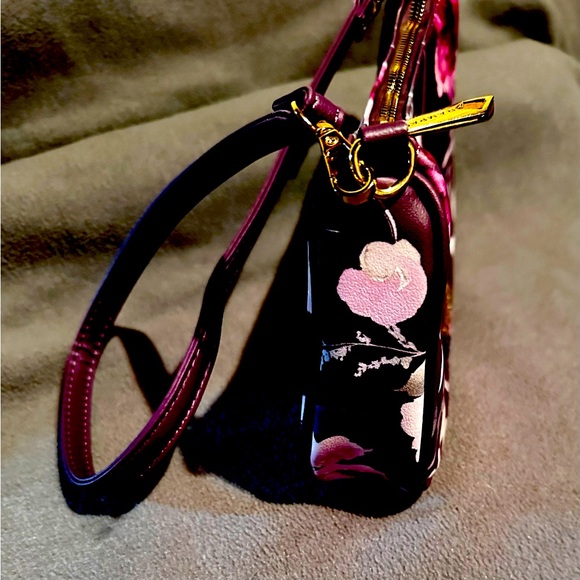 Rampage Purple And Pink Floral Hobo Shoulder Bag NWT MSRP $58 Purse Short - Picture 7 of 11